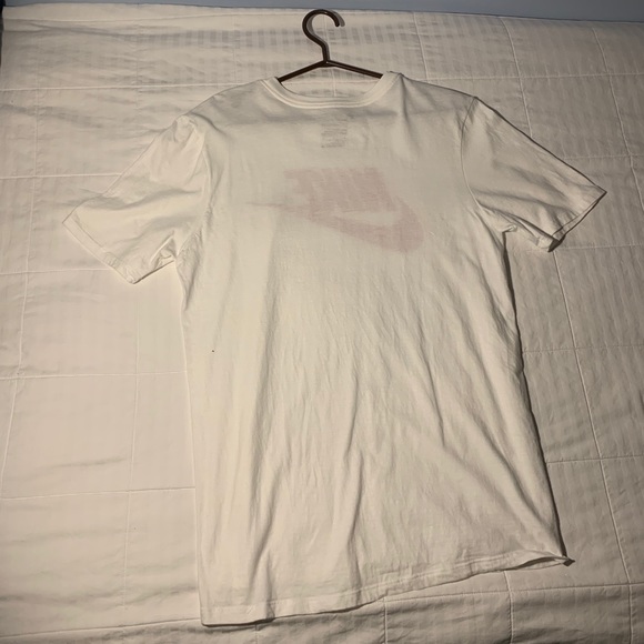 Nike Graphic Tee - Picture 2 of 2